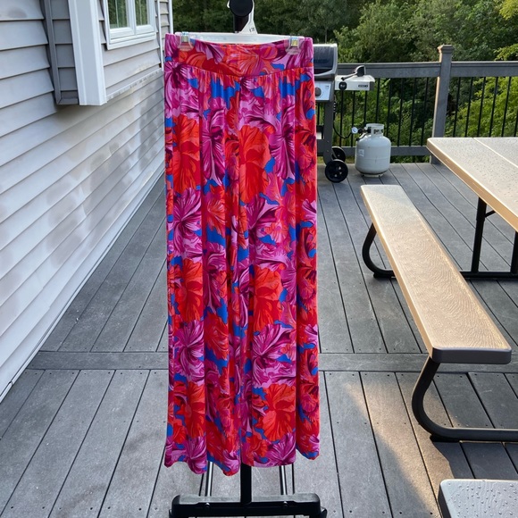 Isaac Mizrahi Live! Pants Sz XS Hibiscus Floral Print Red / Pink. - Picture 2 of 5